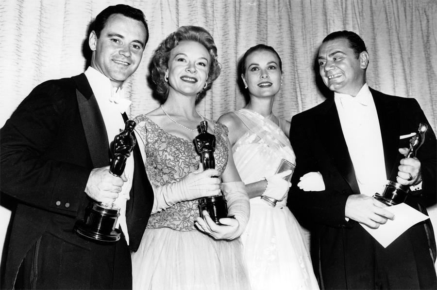 From left, Jack Lemmon, Miss Van Fleet, Grace Kelly and Ernest Borgnine hold their Oscars for outstanding 1955 performances, on March 21, 1956. Borgnine died Sunday, July 8, 2012. He was 95. (Los Angeles Times/MCT)