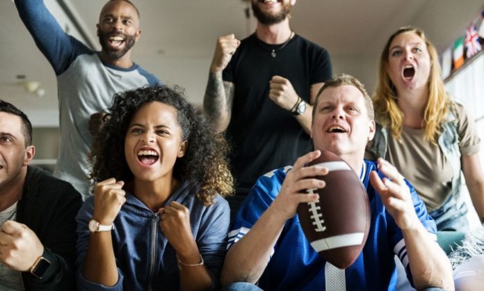 6 Ways to Be a Sports Superfan