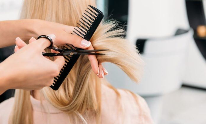How To Hold the Right Tension When Cutting Hair