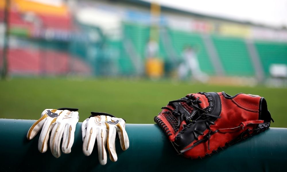 Do you need to wear a glove in the MLB? Can a player decide to