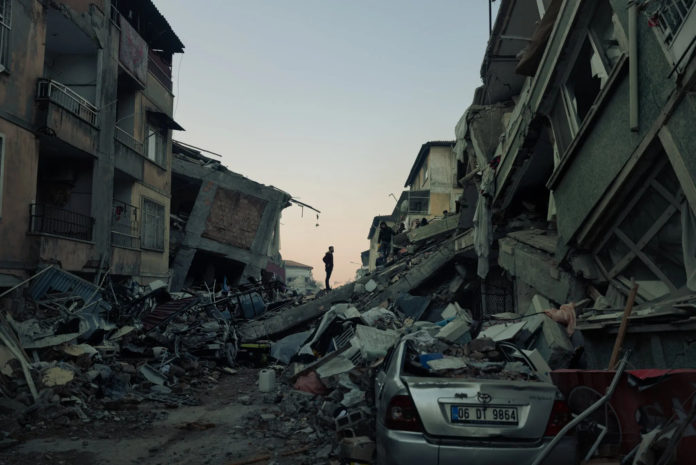 Fay hatlarından daha fazlası: Türkiye ve Suriye’deki korkunç depremler altyapıyı sorguluyor
