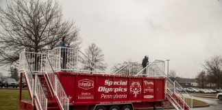 Polar Plunge raises over $5,000 for Special Olympic athletes