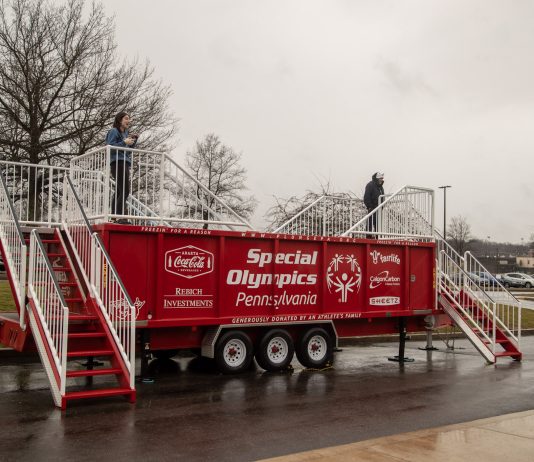Polar Plunge raises over $5,000 for Special Olympic athletes