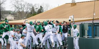 Offense surge in late innings